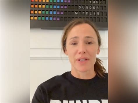 jennifer garner shares emotional video after finishing watching the office series