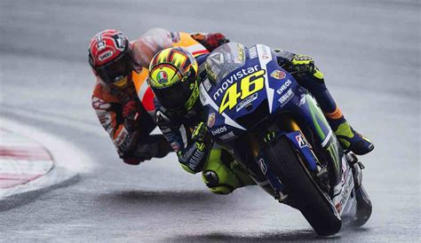 Valentino rossi admits his first laps for petronas srt on the opening day of the qatar motogp test on saturday were strange. Valentino Rossi e il futuro con la Petronas: c'è la ...