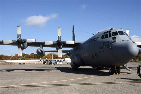 Keeping The C 130h Fleet Viable For Decades To Come Air And Space