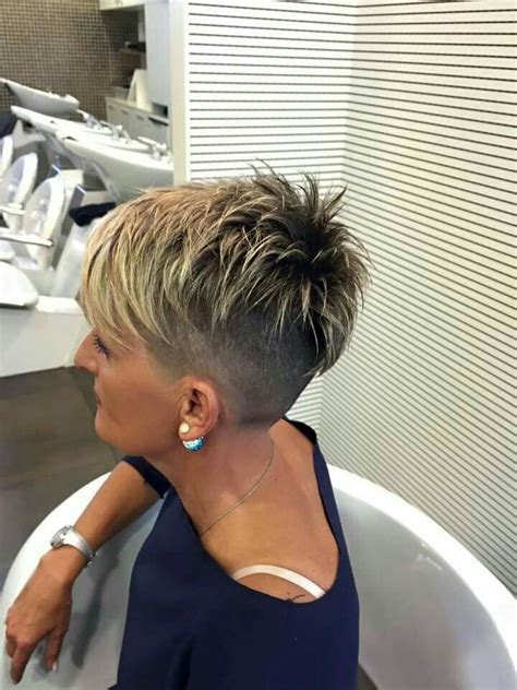27 Razor Haircuts For Short Hair Top Latesthairstyles