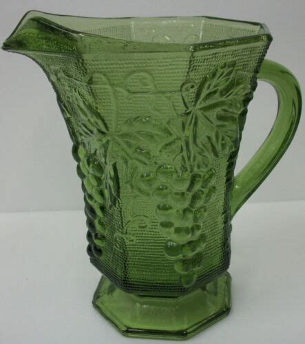 Vintage Hazel Atlas Green Depression Glass Colonial Honeycomb Pitcher