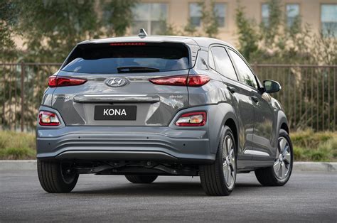 It offers two engines, one of which is average,. Hyundai Kona Electric 2019 llega con 250 millas de ...