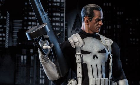 Punisher Classic Costume Premium Format Figure By Sideshow Legacy