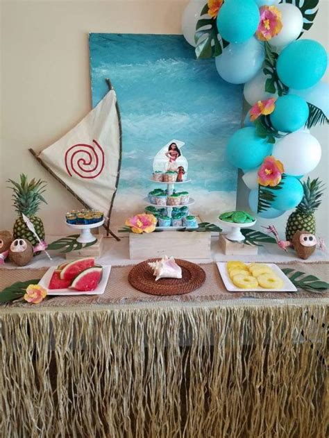 Maui Backdrop The Birthday Cake Is Stunning With Elements Of The Ocean