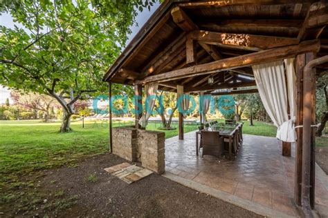 Se hai esigenze particolari, se hai bisogno di un numero di annunci maggiore o semplicemente perché vuoi maggiori informazioni. Ville/case indipendenti in Vendita Roma e Ville/case ...