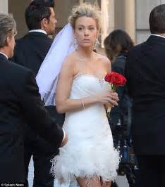 Kate Gosselin Sports A Wedding Dress On The Streets Of New York For