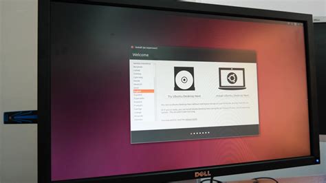 First Ubuntu Next Desktop Flavor Built With Snappy Packages Is Out