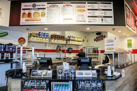 Heres What Its Like To Eat At Jimmy Johns The Cult Favorite Sub