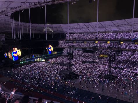 Coldplays First Concert In Msia Breaks Record With Highest Attendance