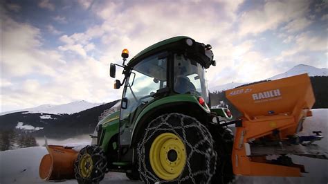 Traktor John Deere 3720 Im Wintereinsatz Youtube