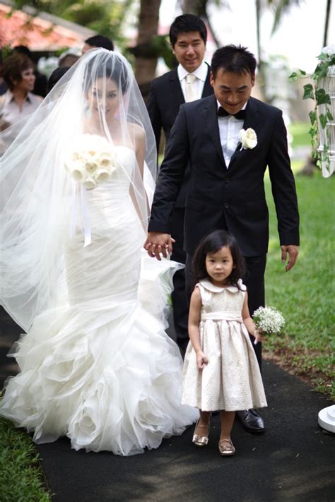 Chi è il fidanzato di vera gemma? Vera Wang Gemma Preowned Wedding Dress on Sale 34% Off ...