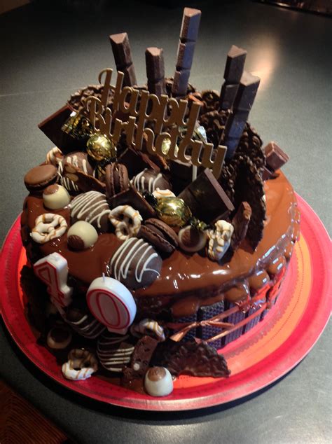 Chocolate Cake With Everything On It Chocolate Cake Chocolate Cake