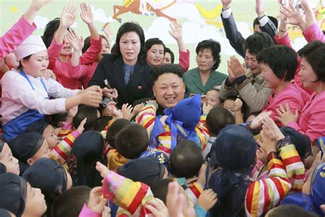 En Fotos El Efecto Kim Jong Un En Las Mujeres De Corea Del Norte Univision