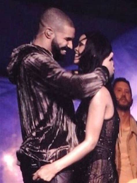 Did Drake And Rihanna Just Kiss On Stage