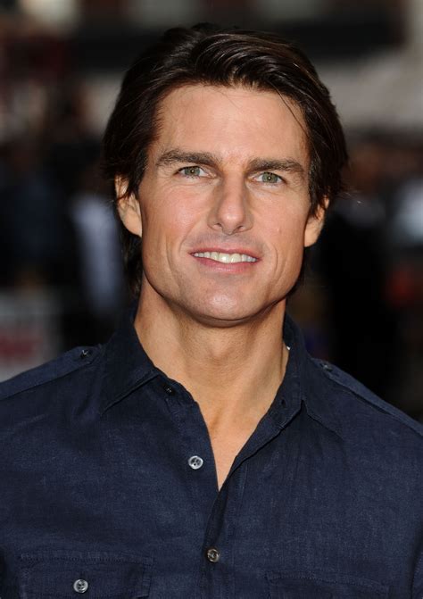 Mar 26, 2021 · tom cruise is an american actor known for his roles in iconic films throughout the 1980s, 1990s and 2000s, as well as his high profile marriages to actresses nicole kidman and katie holmes. Tom Cruise