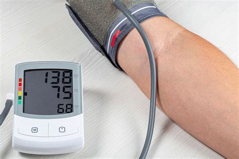 Human Check Blood Pressure And Heart Rate With Digital Pressure Gauge