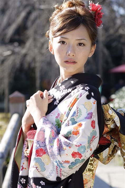 神崎かなえ kimono japan yukata kimono japanese kimono japanese girl pretty kimonos cute kimonos