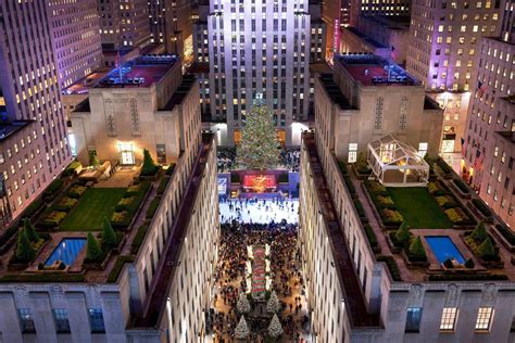New York City Kicks Off The Holiday Season With The 86th Rockefeller