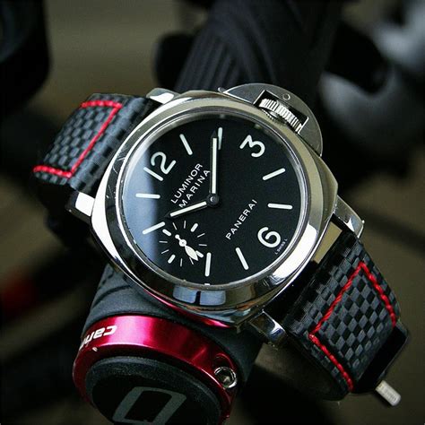 Our mission is to enrich the everyday lives of people in the world by exposing them a quality, reliable japanese watch brand. Q&q watch 10 bar manual
