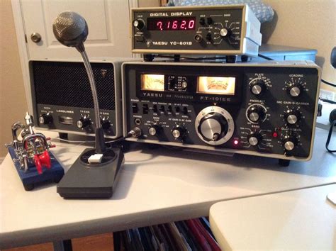 yaesu ft 101ee vintage amateur radio in service at amateur radio station ww5xx circa 1976