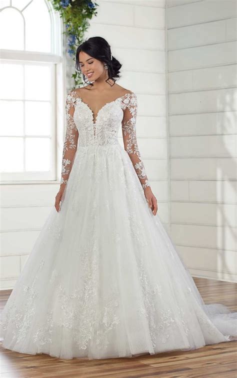 Long Sleeve Lace Ball Gown Wedding Dress Kleinfeld Bridal In 2020