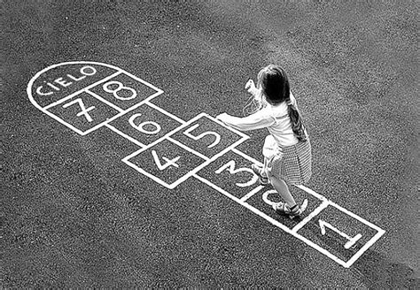 El juego de patio comporta un juego motriz que tiene una gran importancia para los niños de 0 a 6 años, por esa misma necesidad de movimiento. ¡BRUTAL! 🔥 Los 20 juegos de patio de colegio de niños de ...