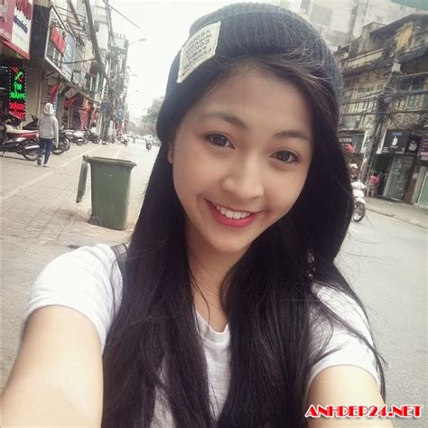 Người nga thường nhổ qua vai trái nếu nhìn thấy mèo đen chạy ngang qua đường; phim xes nguoi dit cho