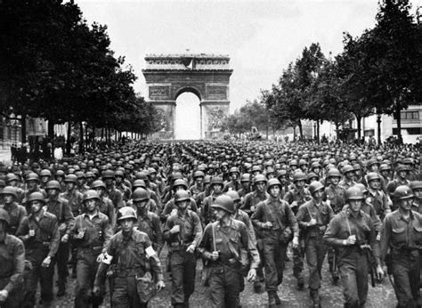 Fotos históricas da Segunda Guerra Mundial Vírgula