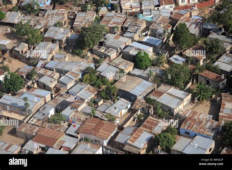 Informal settlement hi-res stock photography and images - Alamy
