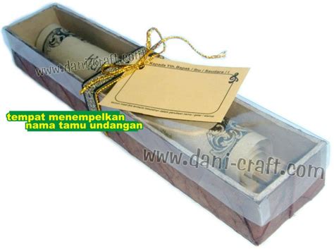 99 macam contoh surat pernyataan berbagai keperluan yang baik dan benar lengkap. Undangan Gulung Kotak Daun / Box Daun (UG2) | Souvenir ...