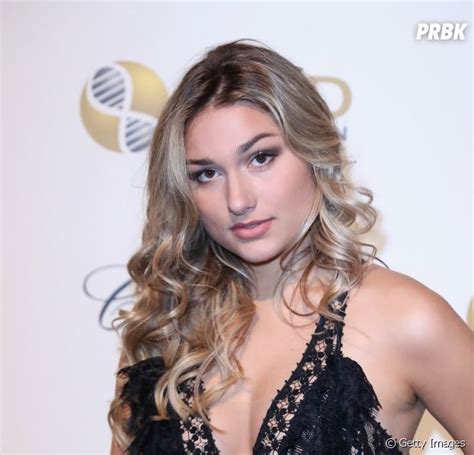 Sasha meneghel's age is 22. Sasha Meneghel faz 6ª tatuagem e mostra resultado em ...