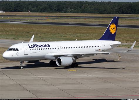Airbus A320 214 Lufthansa Aviation Photo 5655539