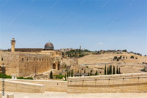 Road From Dung Gate To Entrance Of Square With Wailing Wall And Mosque