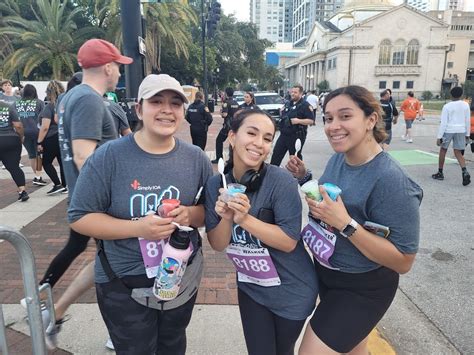 Orlando Campus Attends The Simply Ioa Corporate 5k Race