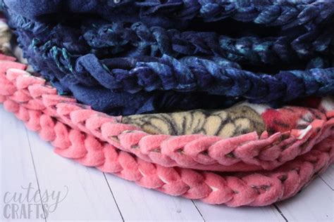 How To Make No Sew Fleece Blankets With A Braided Edge Cutesy Crafts