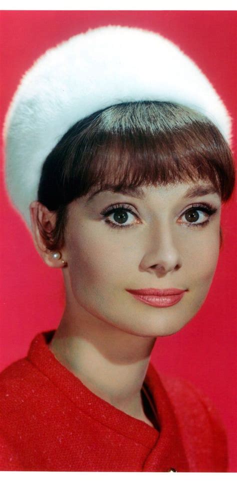 rare photos of audrey hepburn remind us why she s still a style icon audrey hepburn fotos