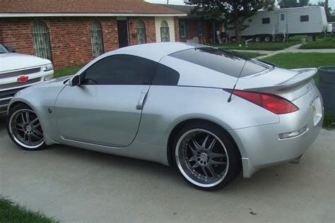 Find complete 2006 nissan 350z info and pictures including review, price, specs, interior features, gas mileage, recalls, incentives and much more at interested to see how the 2006 nissan 350z ranks against similar cars in terms of key attributes? 2006 Nissan 350Z Test Drive Review - CarGurus