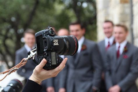 10 Best Cameras For Wedding Photography For Beginners And Pros