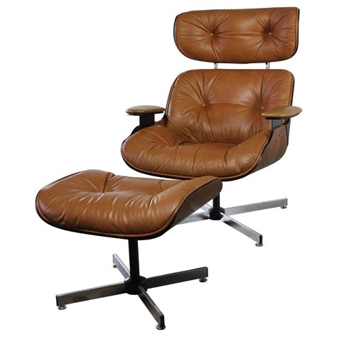 Mid Century Modern Plycraft Eames Style Lounge Chair And Ottoman For