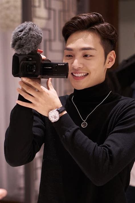 An ordinary guy suddenly finds he has superpowers he can use to help his spirited daughter and the people around them, but he also runs into. Cast of "Tempted" Show Off Great Chemistry Behind The ...