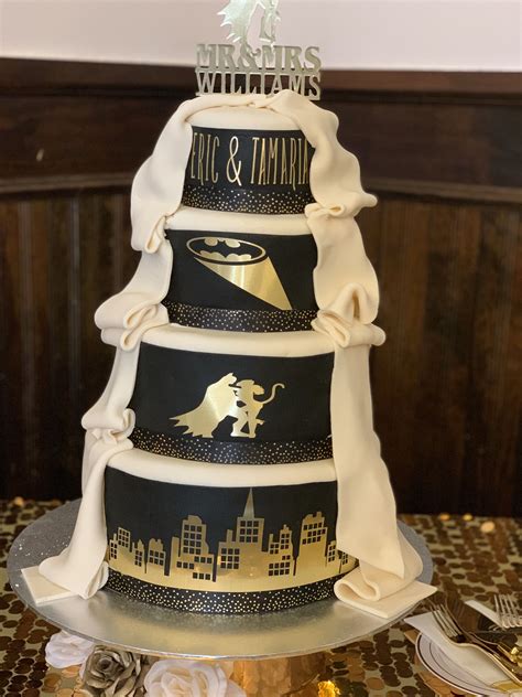 Wedding Cake For Gotham Lovers Batman And Catwoman Themed Batman