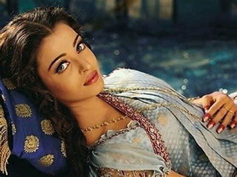Happy Birthday The Rise Of Bollywood Star Aishwarya Rai Bachchan Who
