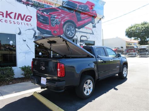Chevy Colorado Leer 550 With Hitch Topperking Topperking
