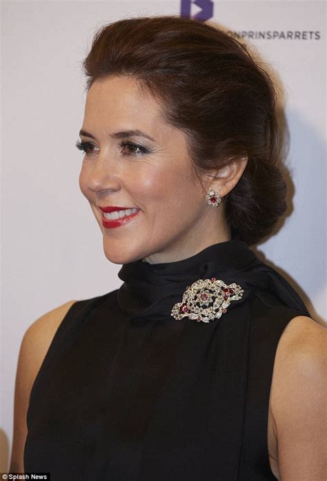 Crown Princess Mary Of Denmark Attends St Loye Prize 2015 Daily Mail
