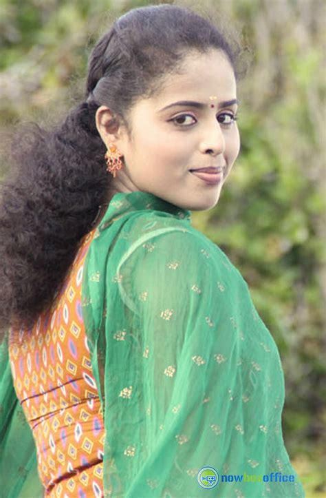 Bharathi Actress Stills Bharathi In Pesatha Padam 16