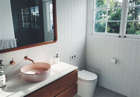 7 Tips For Sharing A Bathroom With Roommates Roomi