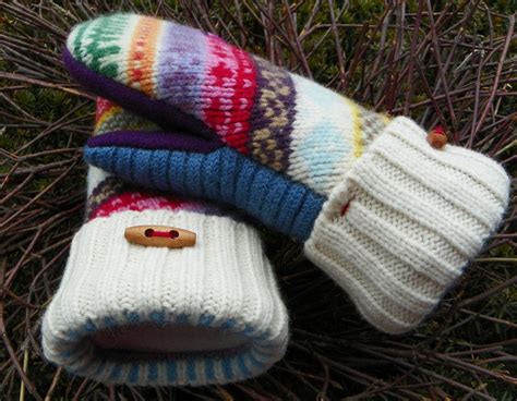 Stitch so that your finished gloves will stretch along the seamlines. PDF MITTEN PATTERN sewing diy pattern tutorial for upcycled | Etsy | Wool mittens, Mittens ...