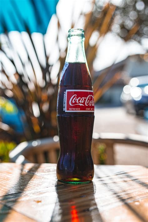 Coca Cola Bottle Pictures Download Free Images On Unsplash