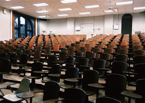 Twelve Testing Tips For Large Lecture Halls