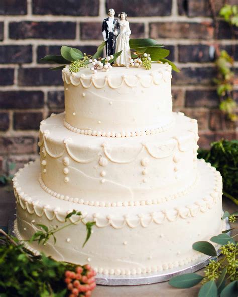 29 Vintage Inspired Wedding Cakes
